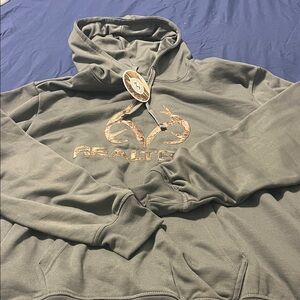 Realtree Forest Green Pullover